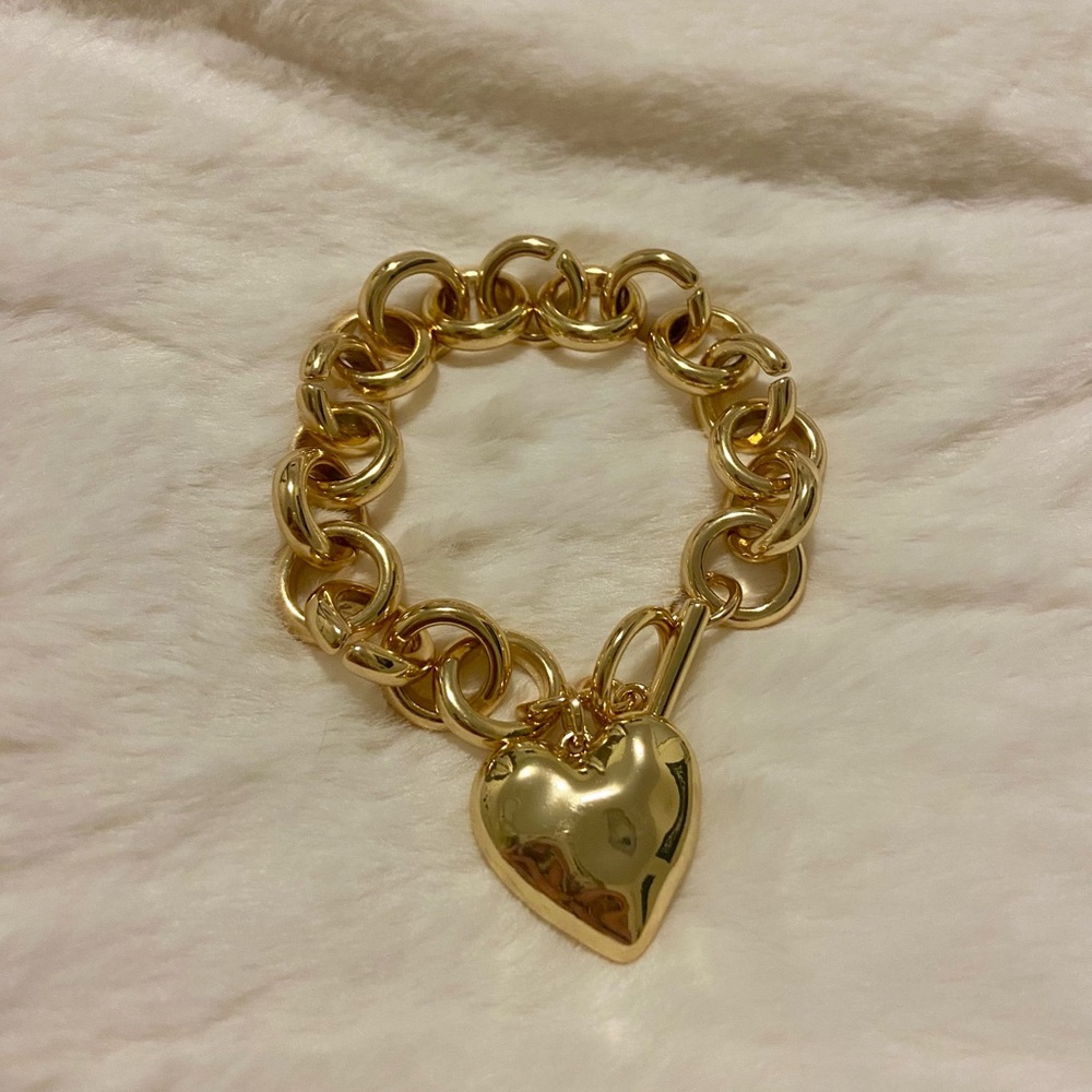 House of Harlow chunky gold heart charm bracelet